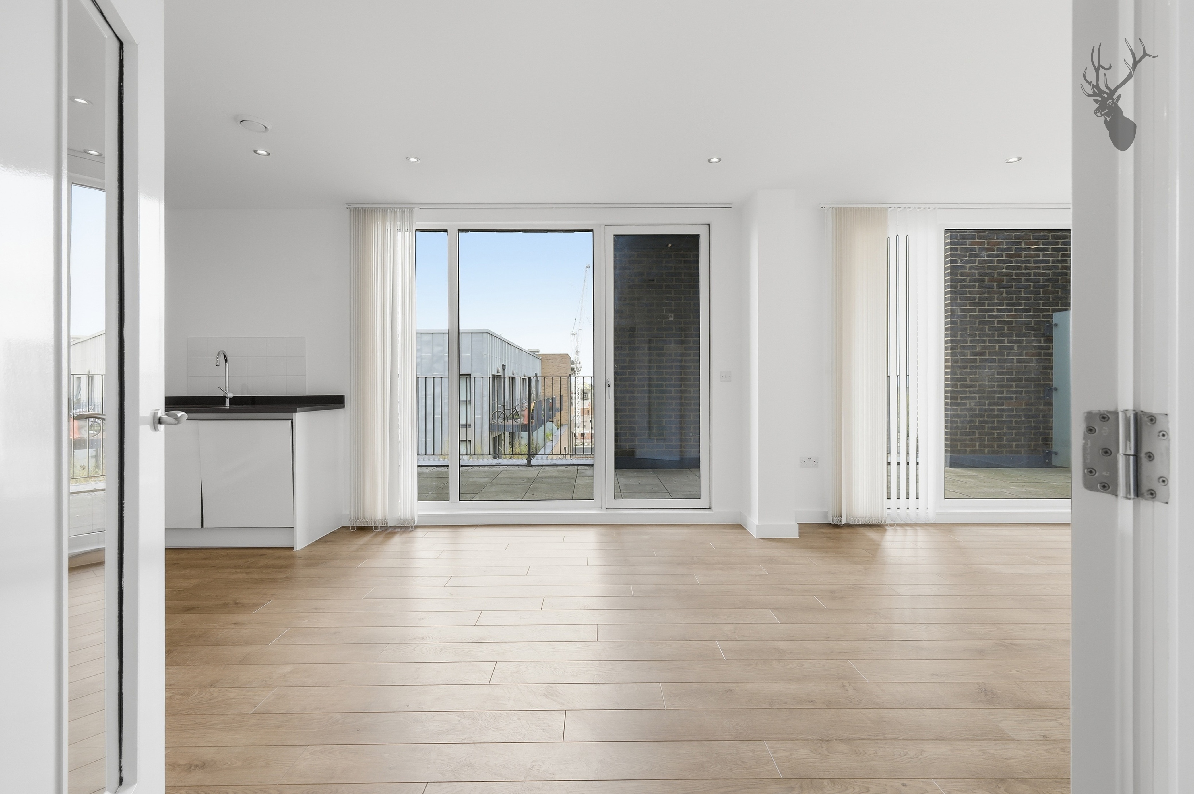3 bedroom apartment for sale, Bolinder Way, London, E3, photo 6 of 13