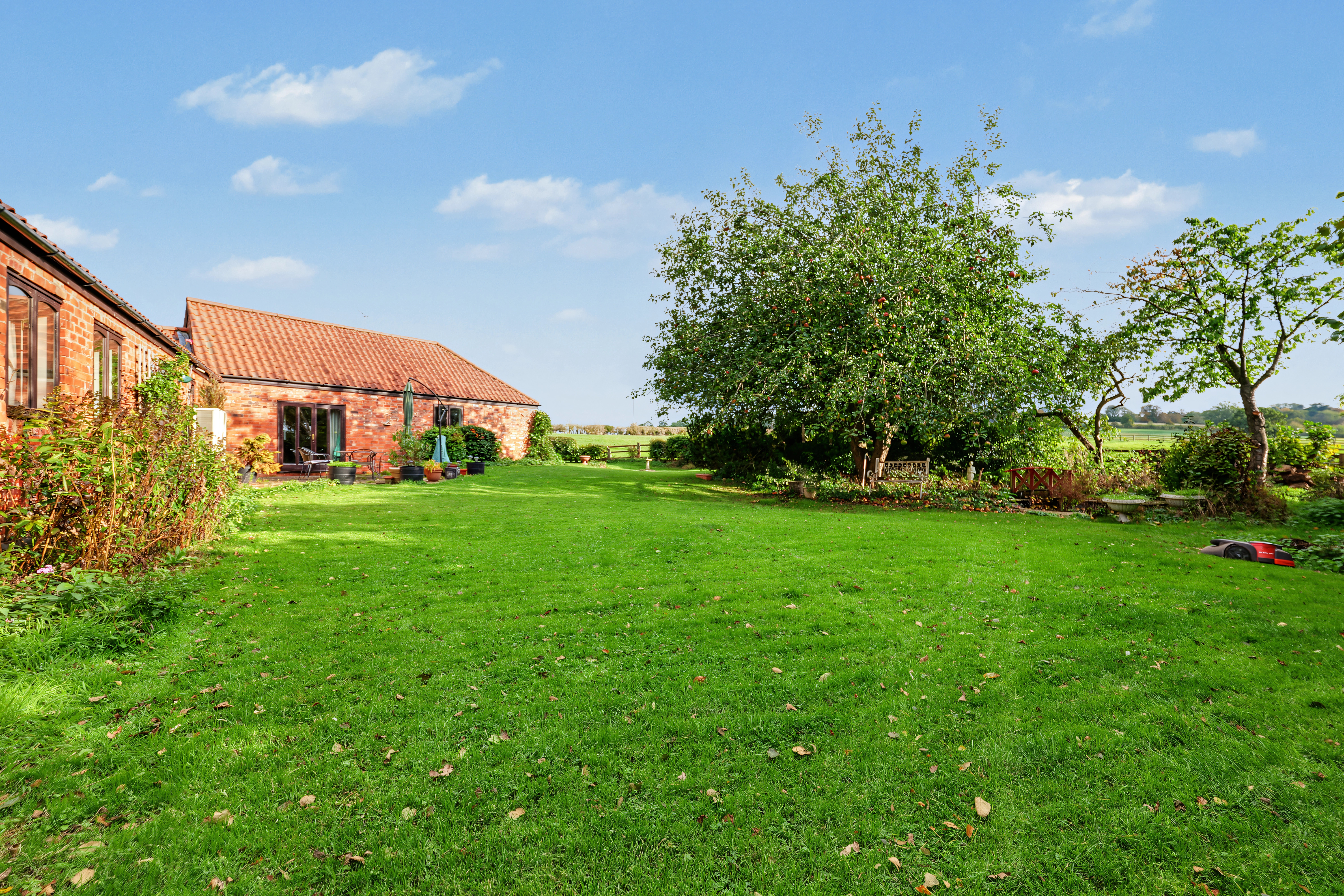 4 bedroom detached barn conversion for sale, Long Barn Sutton Lane, Market Harborough, LE16