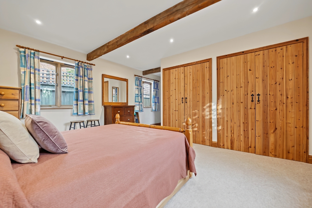 4 bedroom detached barn conversion for sale, Long Barn Sutton Lane, Market Harborough, LE16