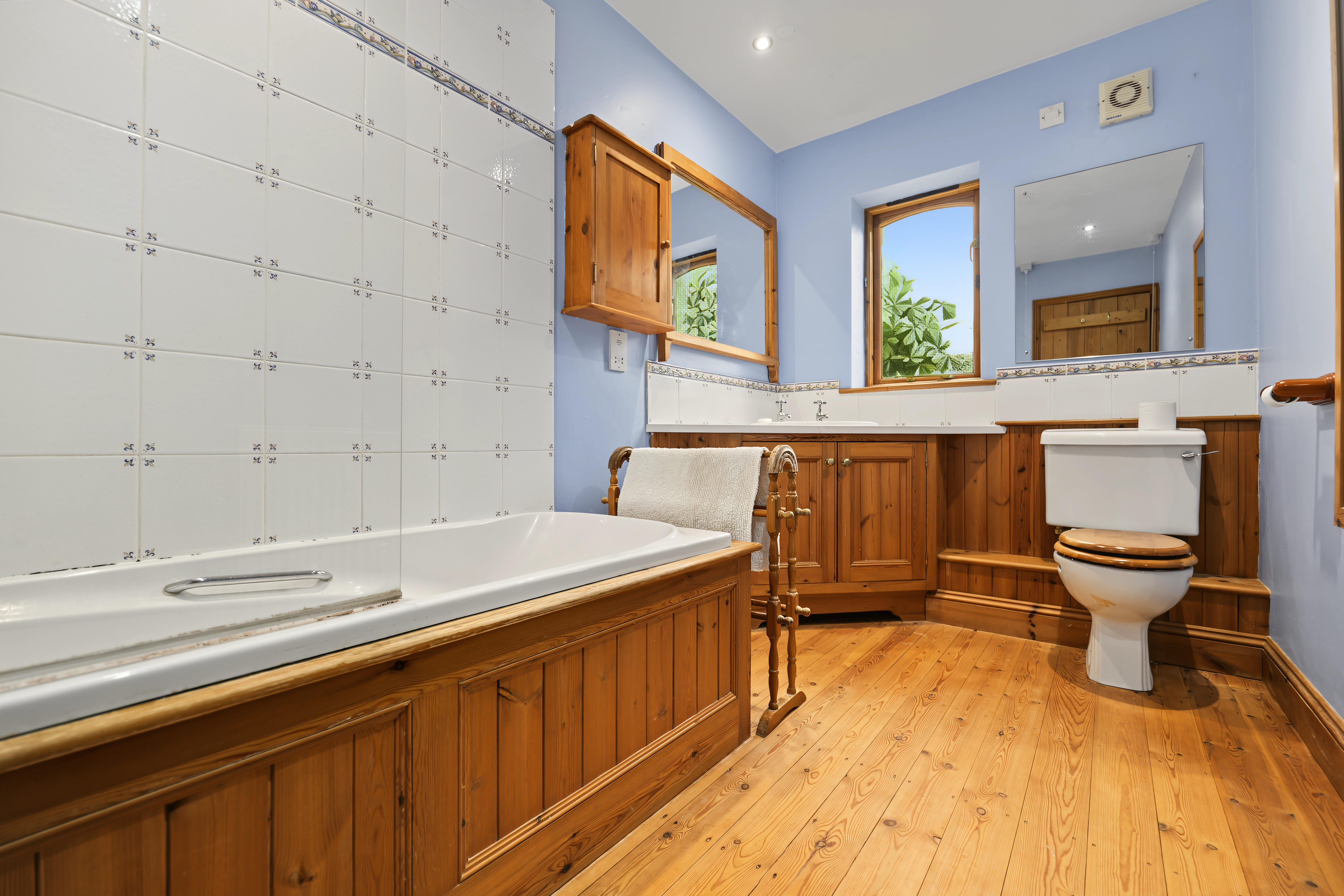 4 bedroom detached barn conversion for sale, Long Barn Sutton Lane, Market Harborough, LE16