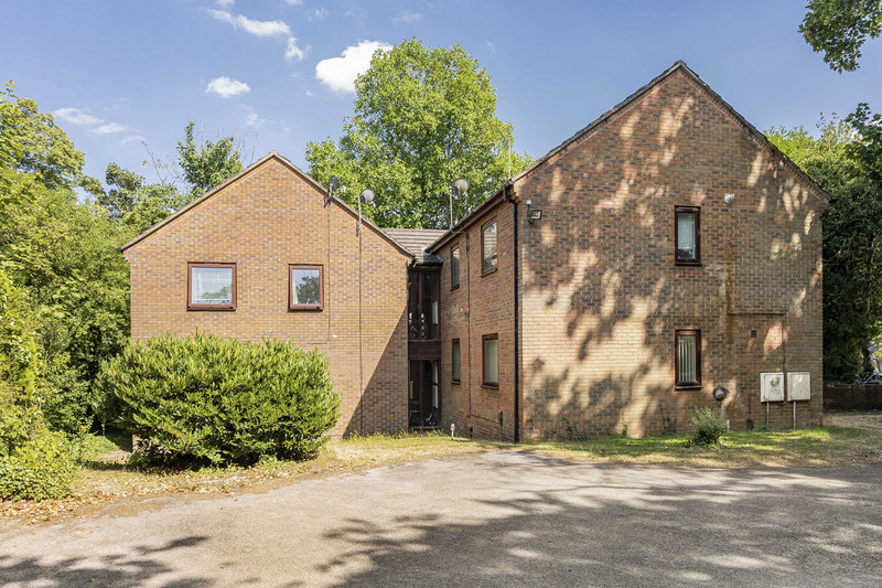 2 bedroom for sale, Prince Albert Gardens, Andover, SP10, photo 9 of 9