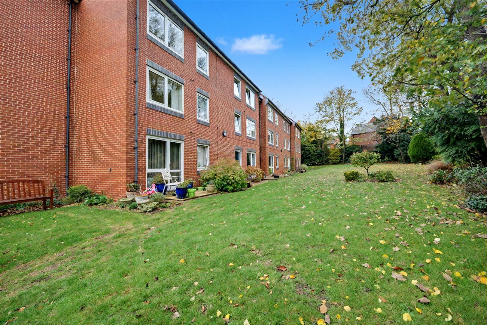 2 bedroom retirement property for sale, Homewelland House Leicester Road, Market Harborough, LE16