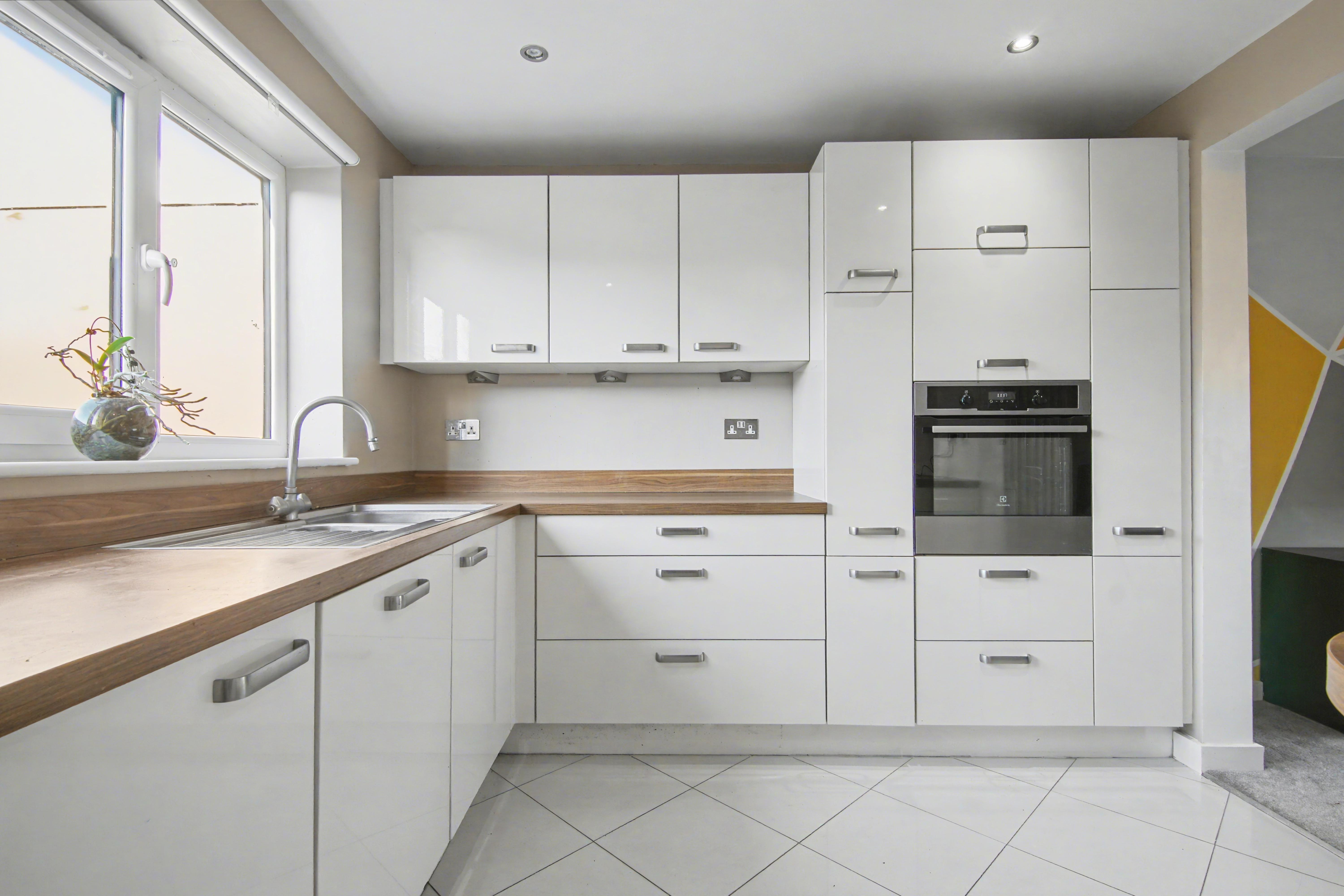 4 bedroom detached house for sale, Knoll Drive, Warwick, CV34, photo 9 of 20