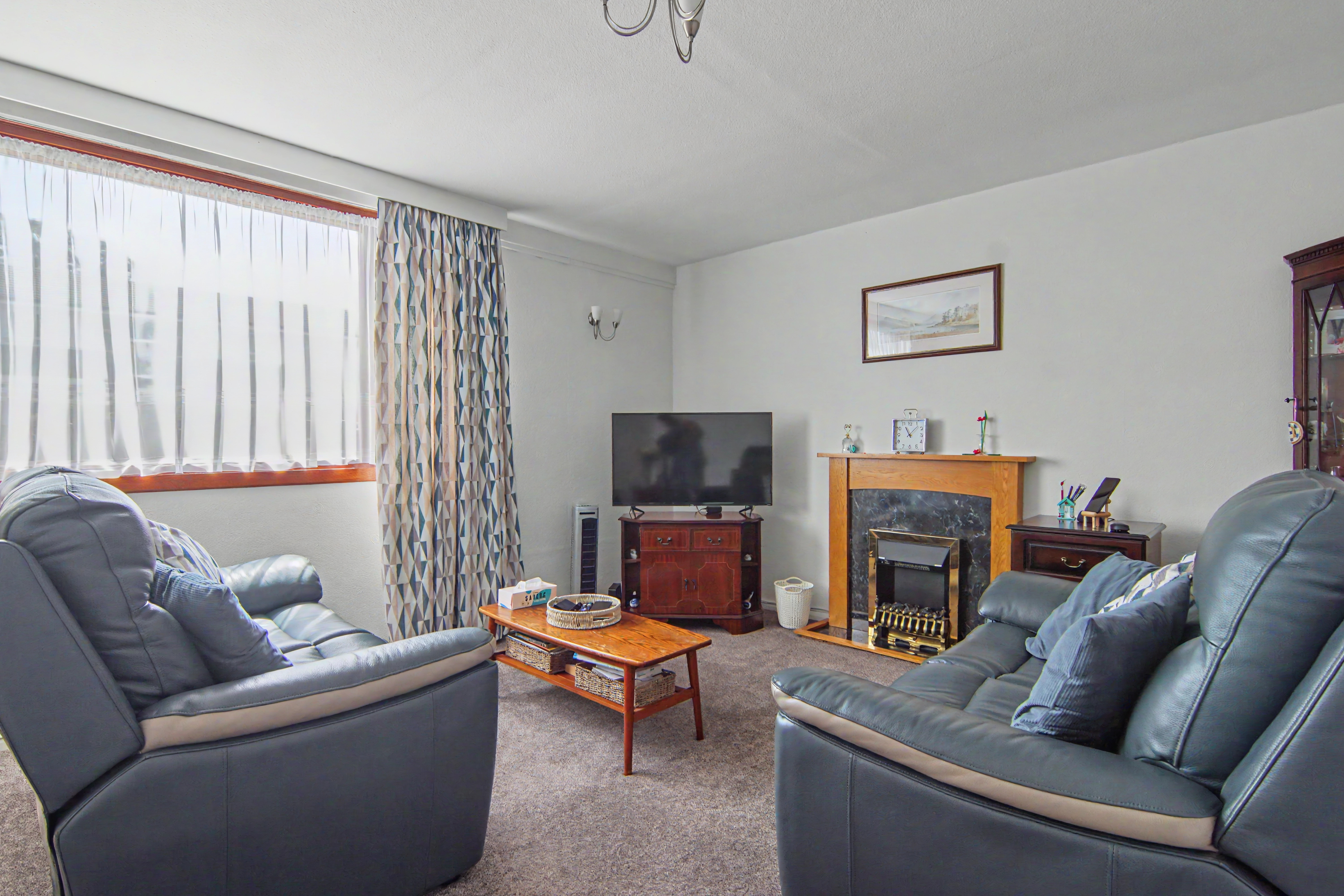 3 bedroom mid-terraced house for sale, Foredrove Lane, Solihull, B92, photo 3