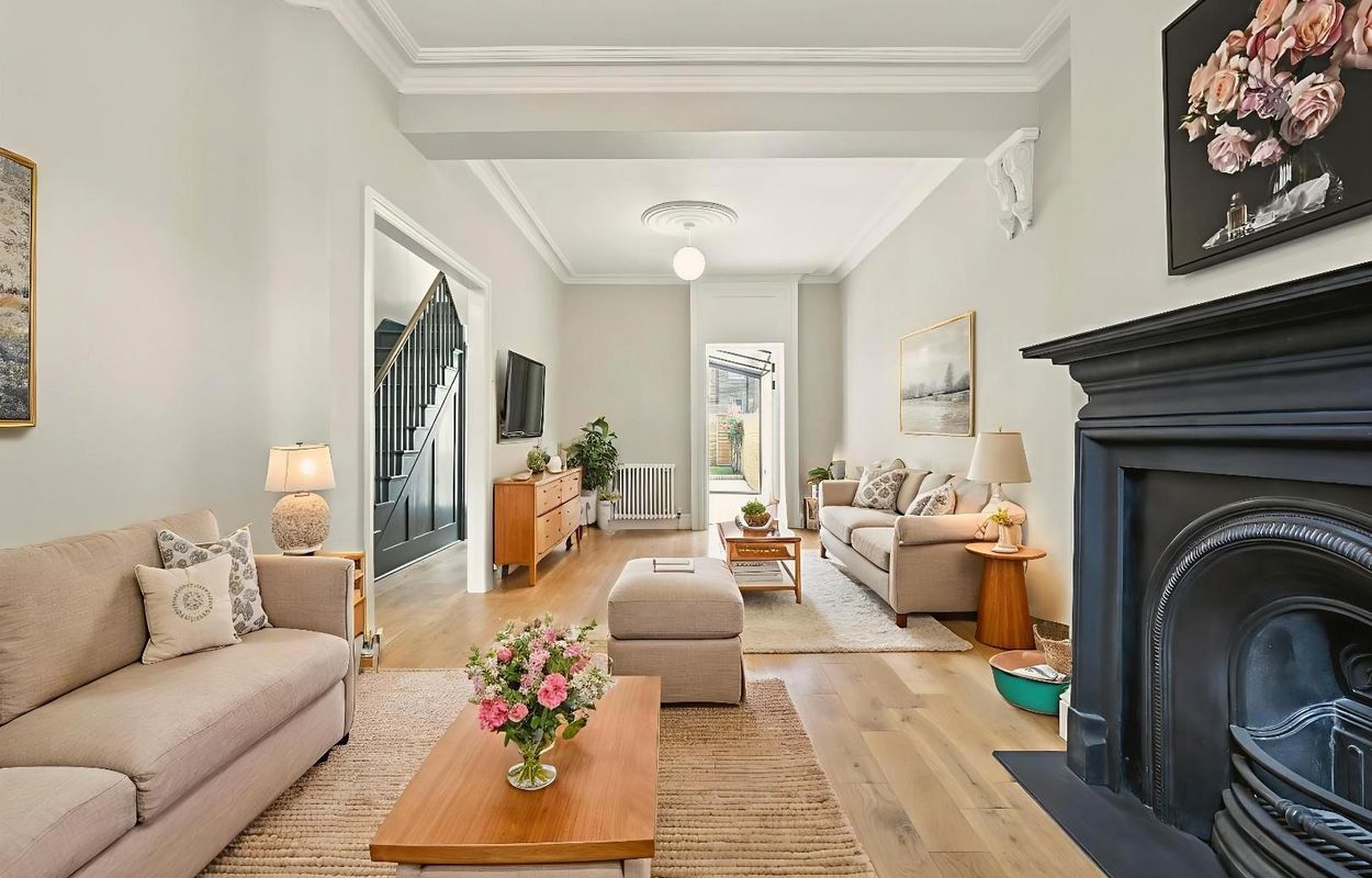 4 bedroom terraced house for sale, Zealand Road, London, E3, photo 4