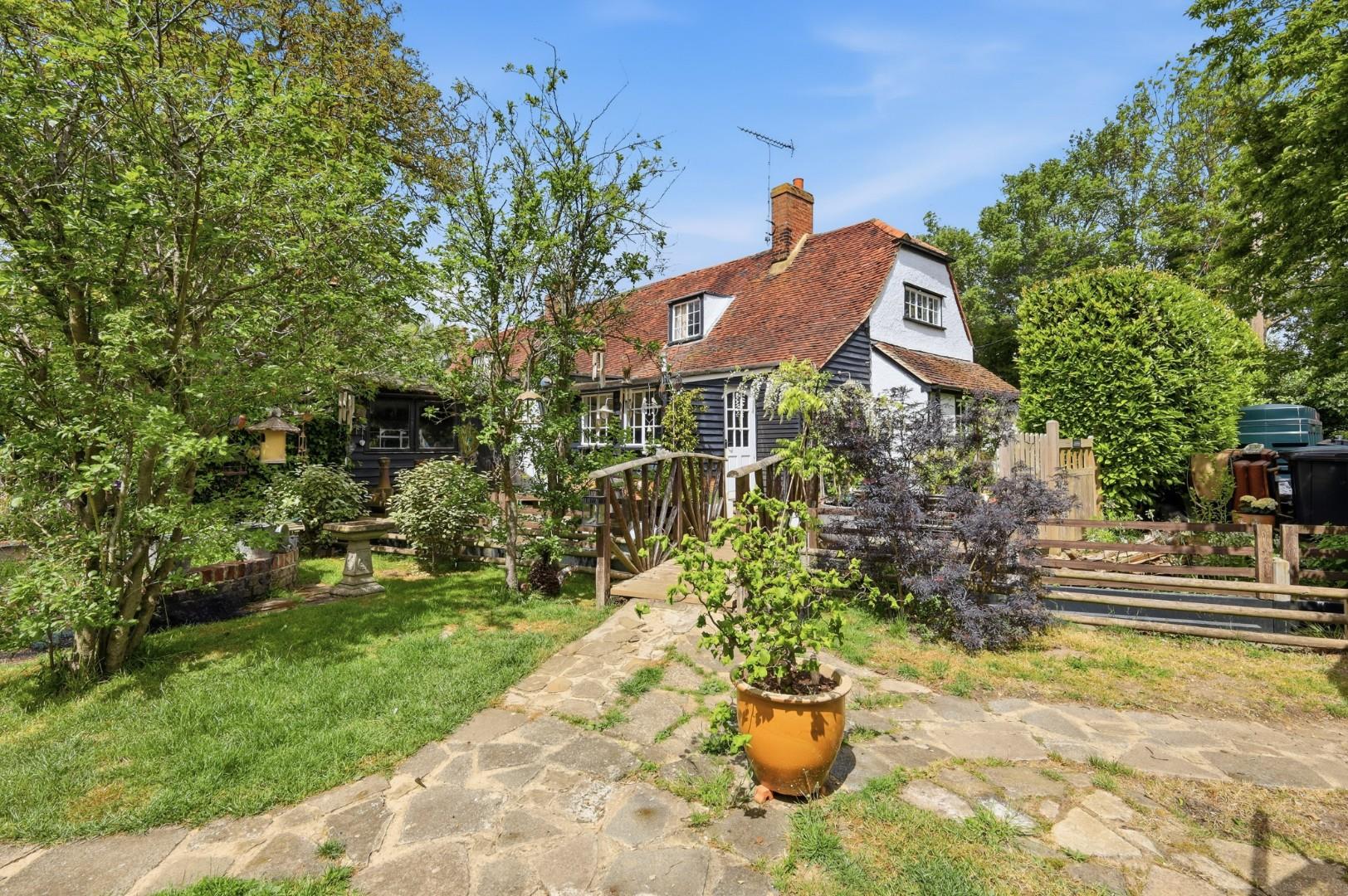 2 bedroom cottage for sale, Bonds Cottages, Ongar, CM5, photo 2