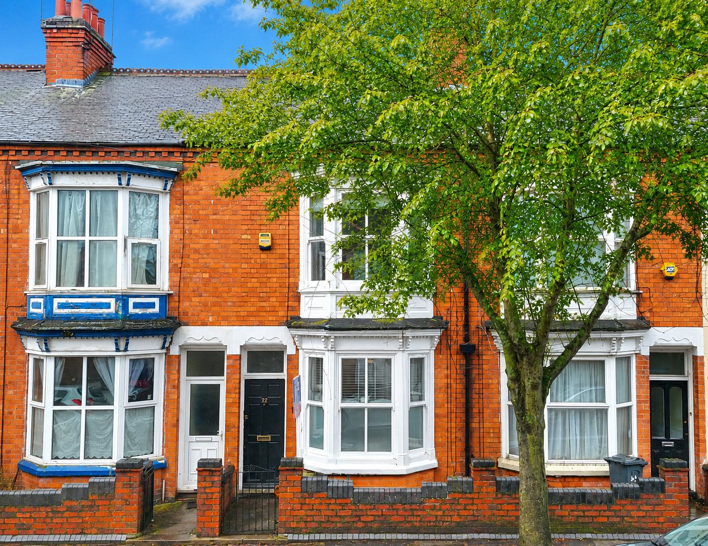 2 bedroom mid-terraced house for sale, Beaconsfield Road, Leicester, LE3, photo 2