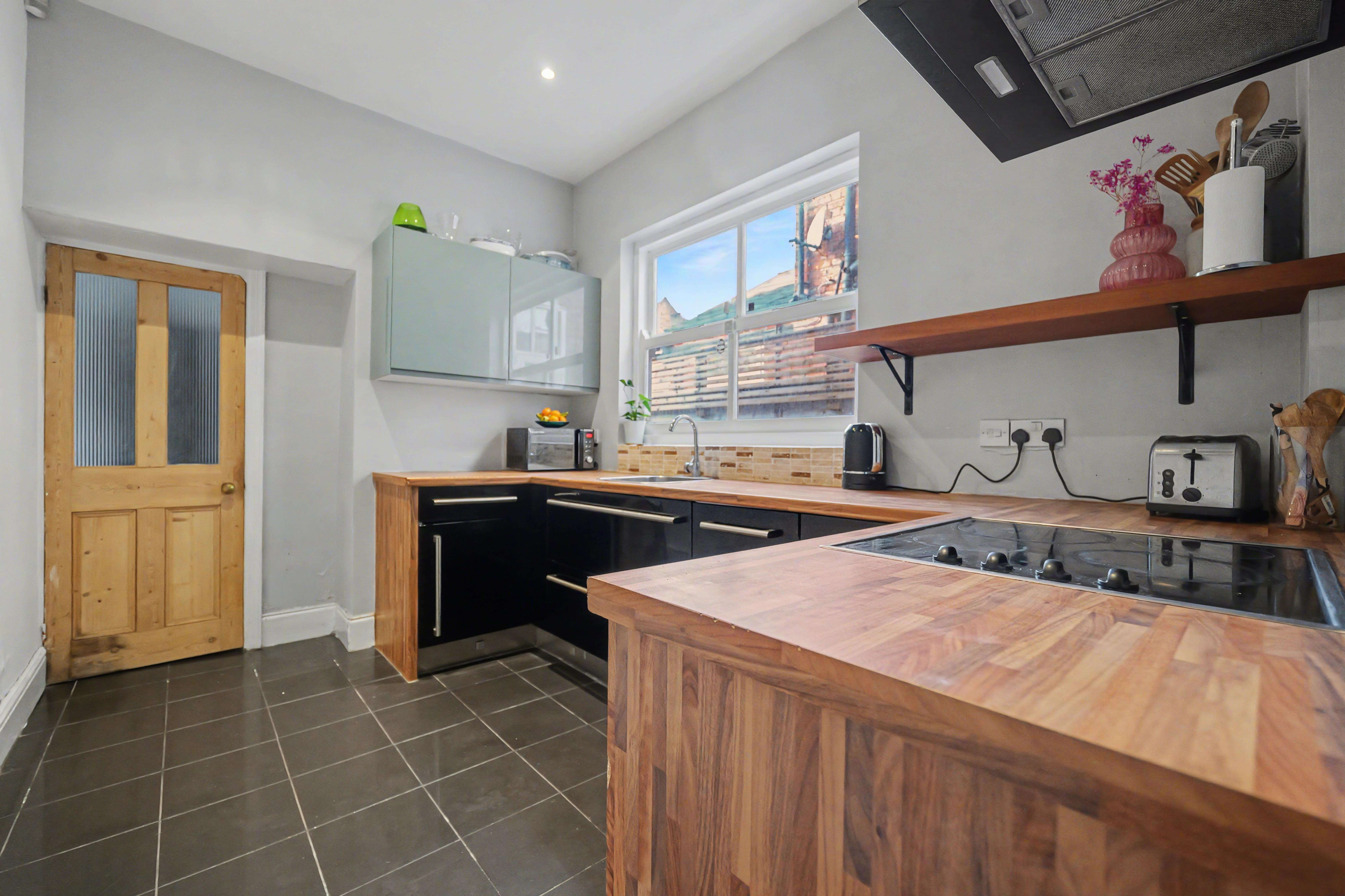 2 bedroom mid-terraced house for sale, Beaconsfield Road, Leicester, LE3, photo 11 of 20