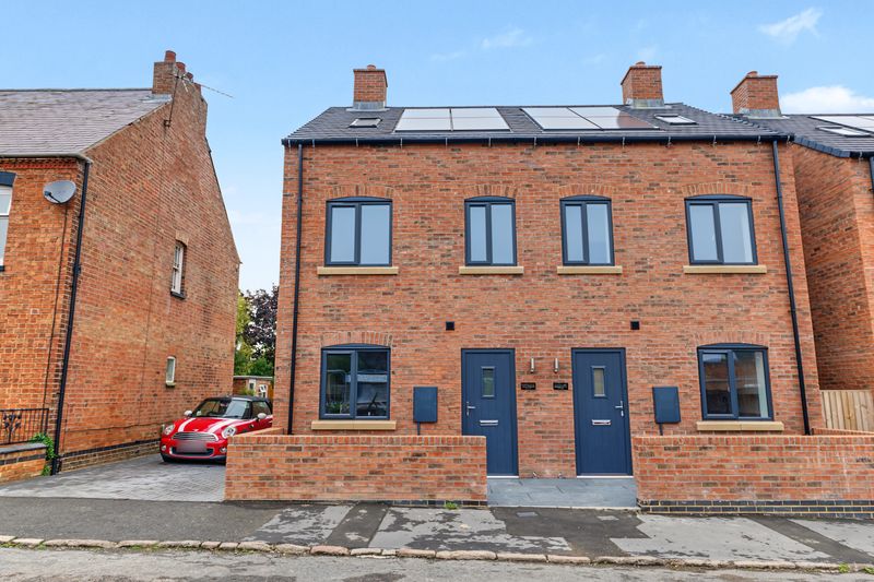 3 bedroom semi detached house for sale, Foxglove, Leicester, LE8