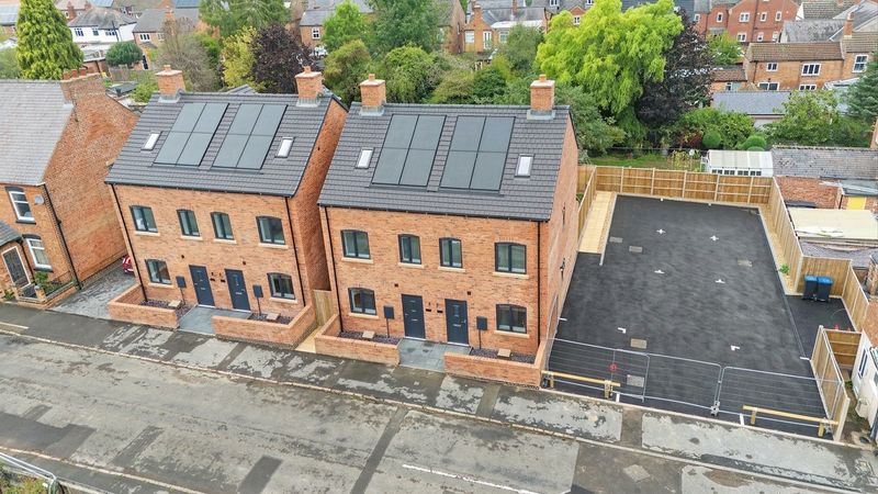 3 bedroom semi detached house for sale, Foxglove, Leicester, LE8