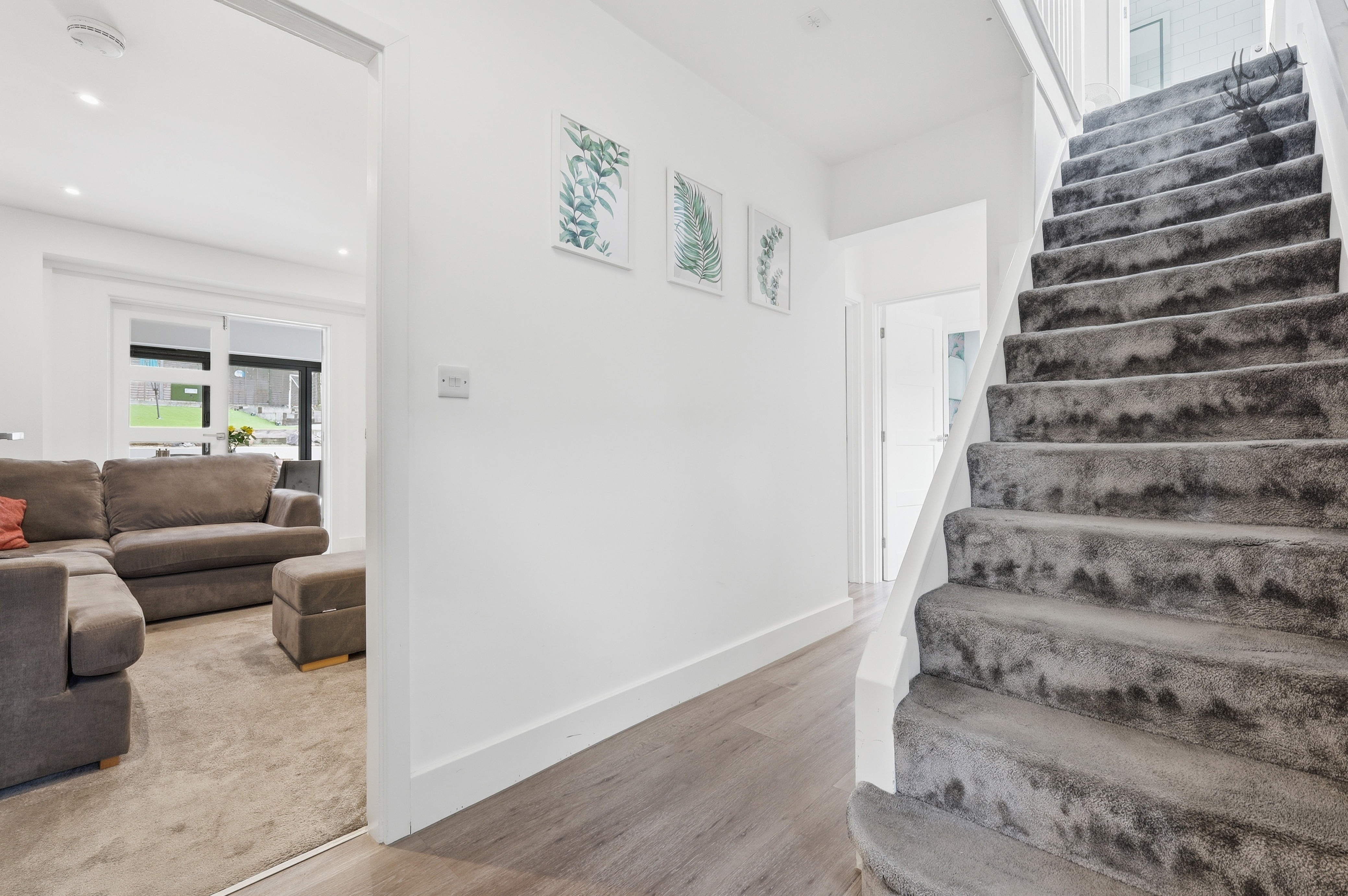 4 bedroom semi detached house for sale, Graylands, Epping, CM16, photo 5