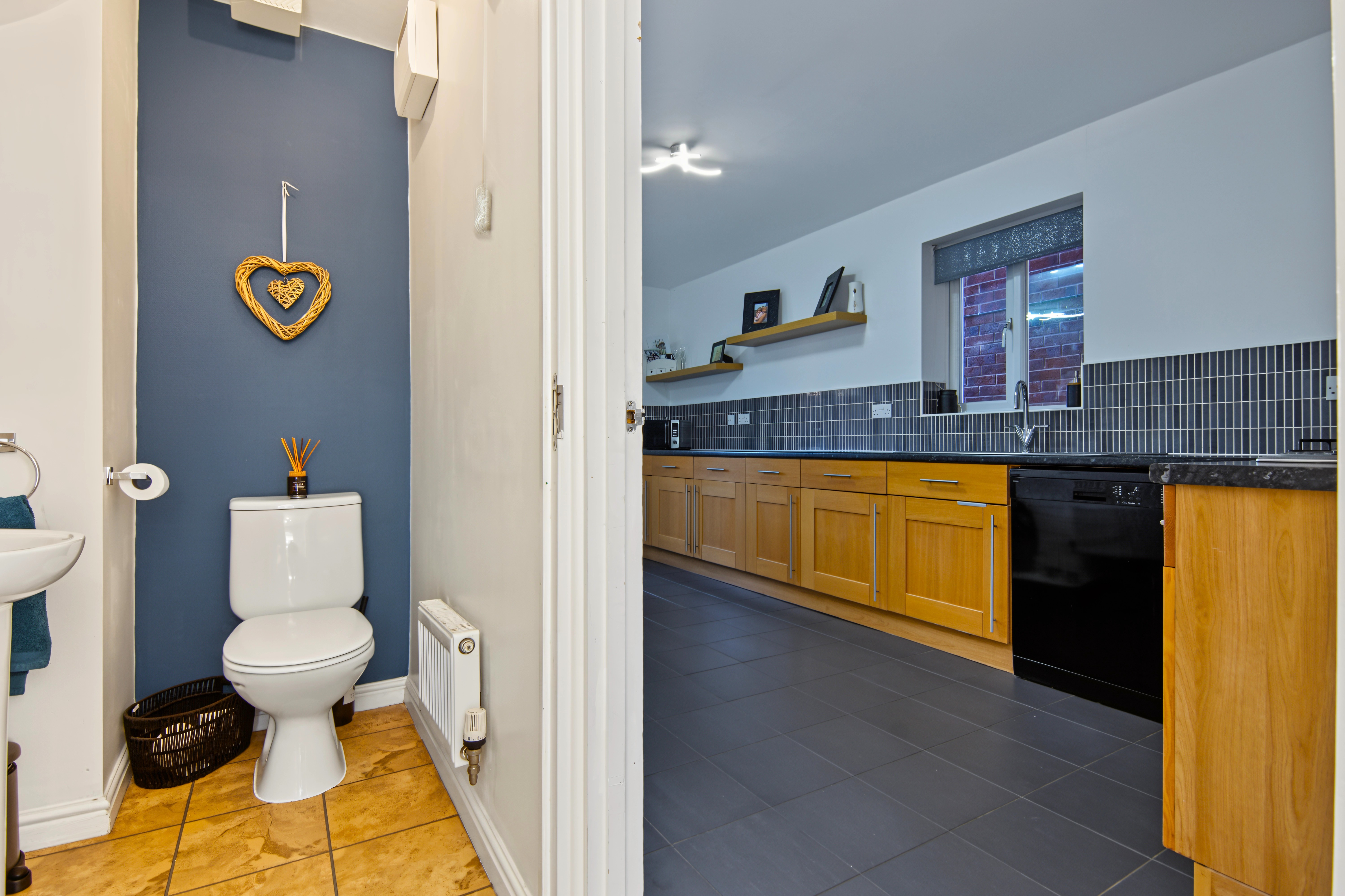 4 bedroom semi detached house for sale, Hudson Vale, Coventry, CV4, photo 11 of 20