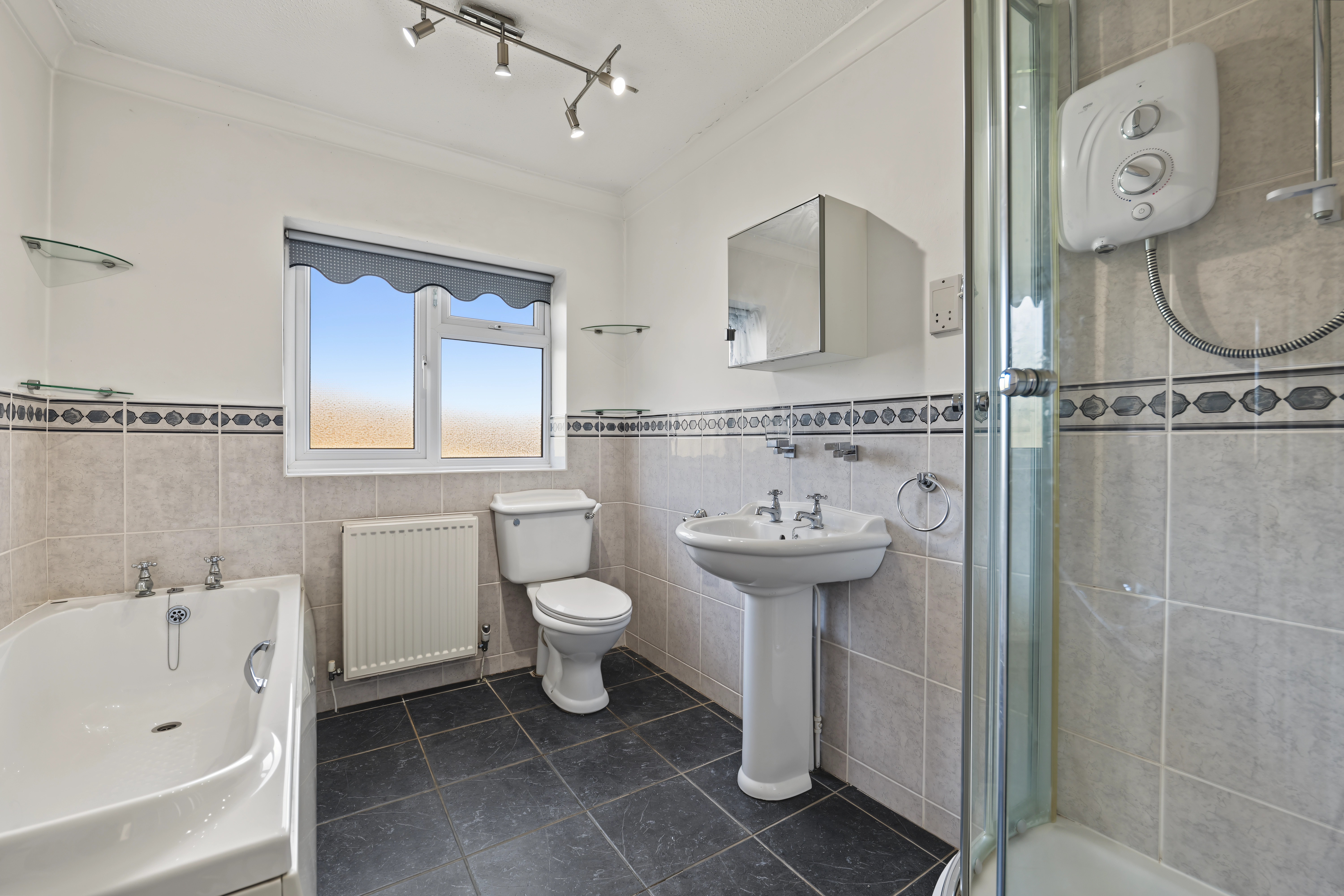4 bedroom detached house for sale, Hill Gardens, Market Harborough, LE16