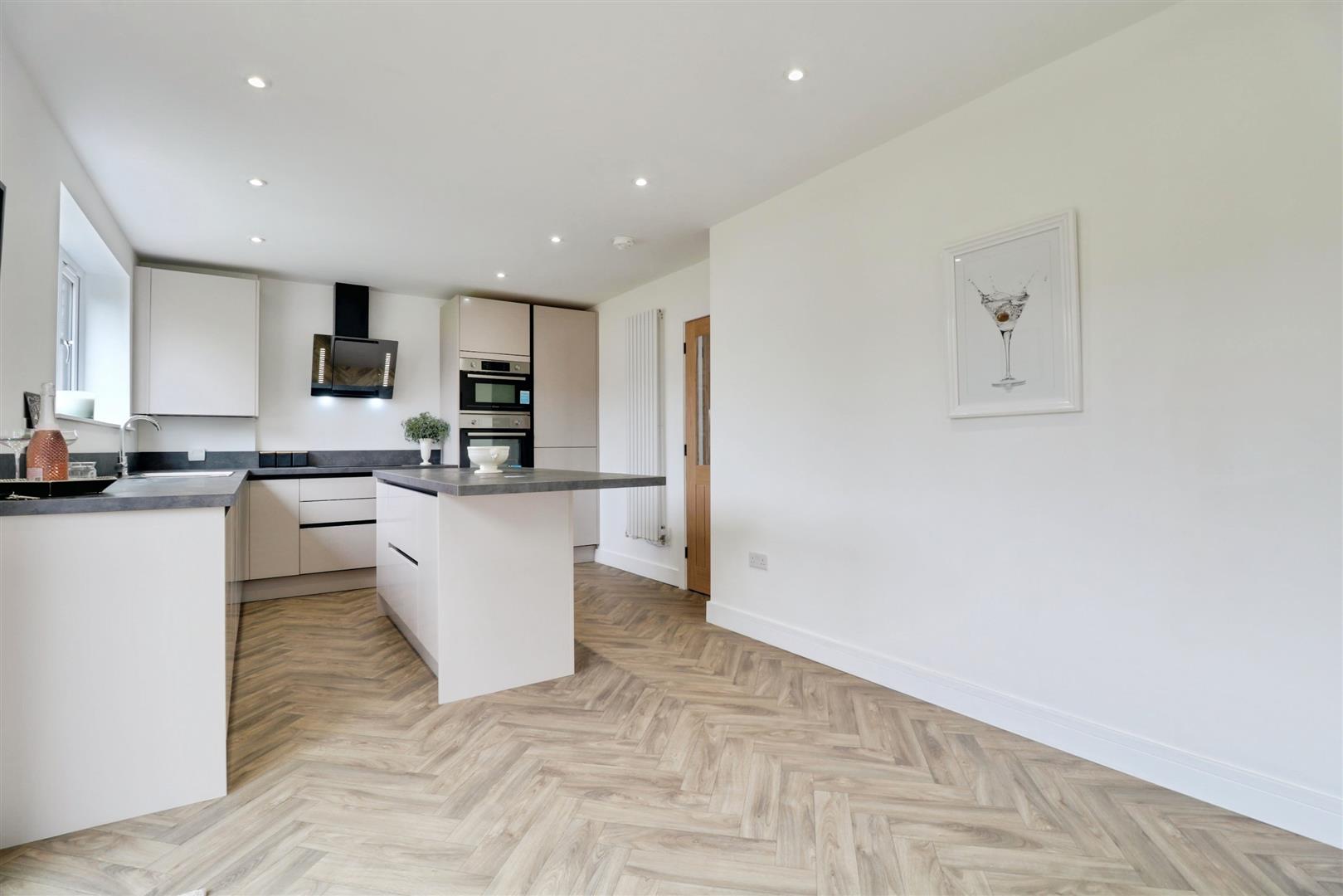 3 bedroom house for sale, Fields Close, Stoke-On-Trent, ST7, photo 3