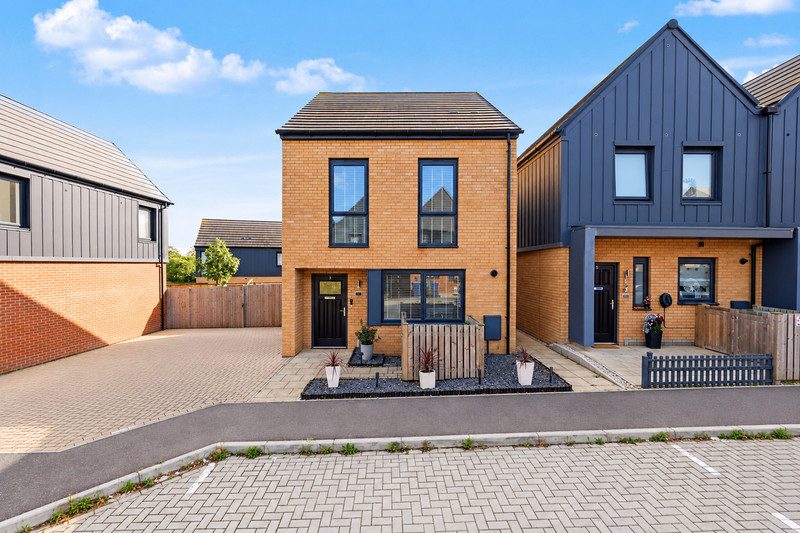 3 bedroom for sale, Juno Road, Sittingbourne, ME10, photo 1