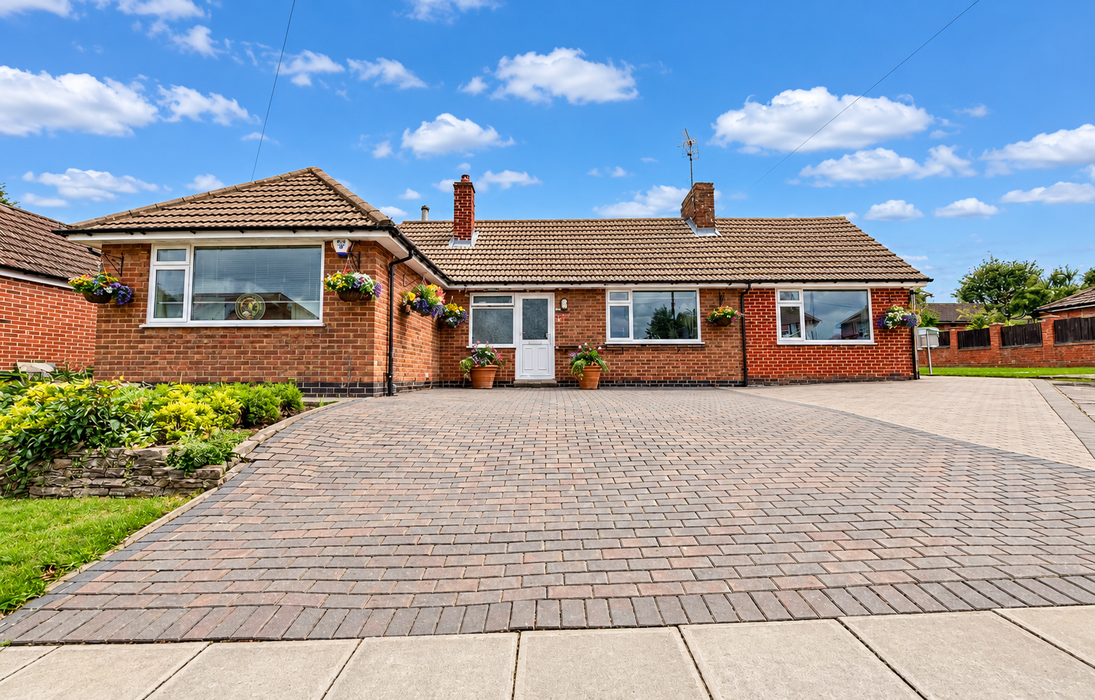 4 bedroom detached bungalow for sale, Woodnewton Drive, Leicester, LE5