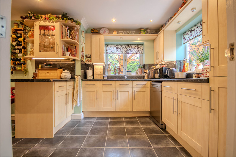 3 bedroom for sale, Ifor Hael Road, Newport, NP10, photo 9 of 20