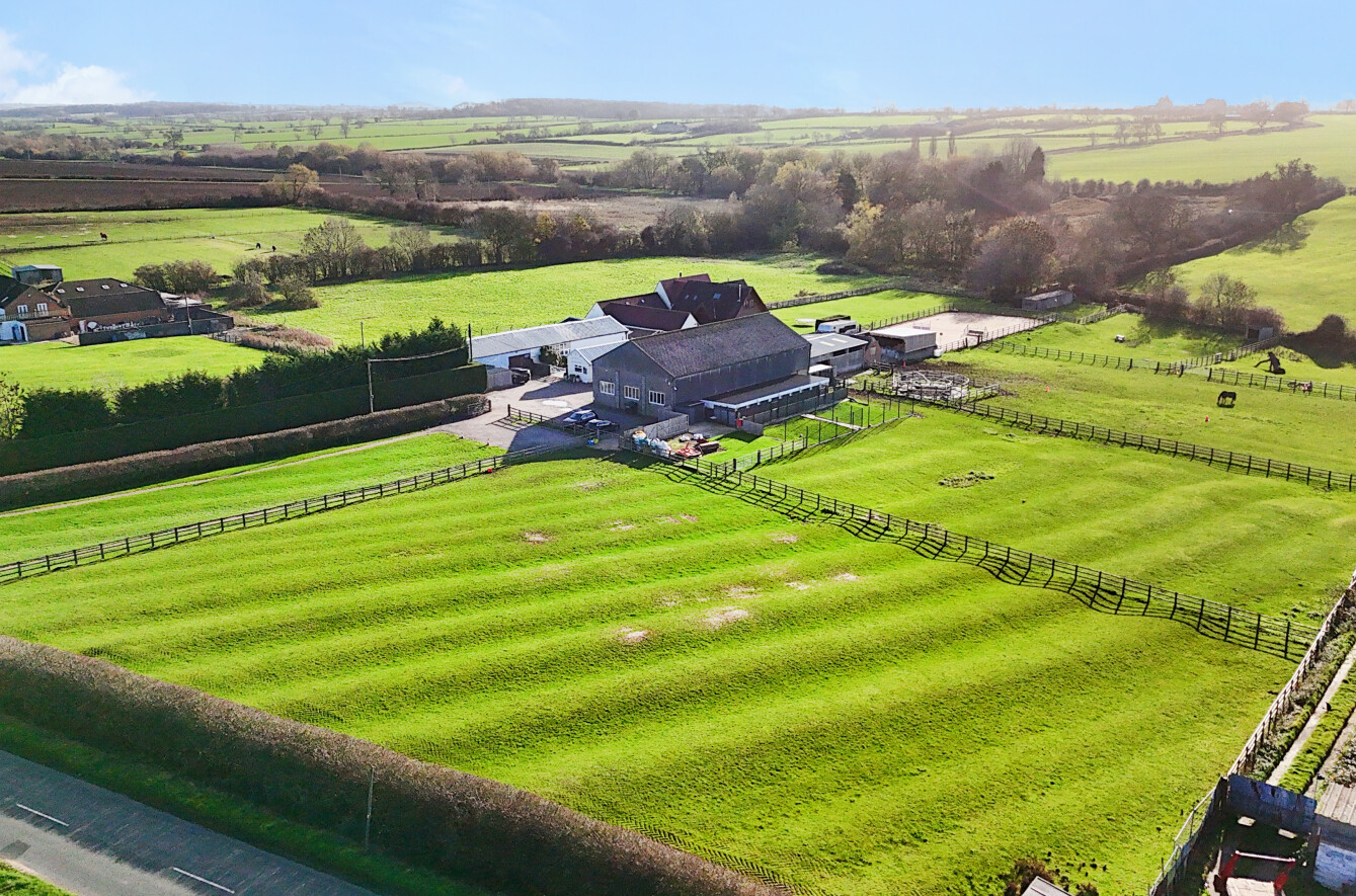 4 bedroom detached house for sale, High Barn Farm Boarding Kennels, Leicester, LE7