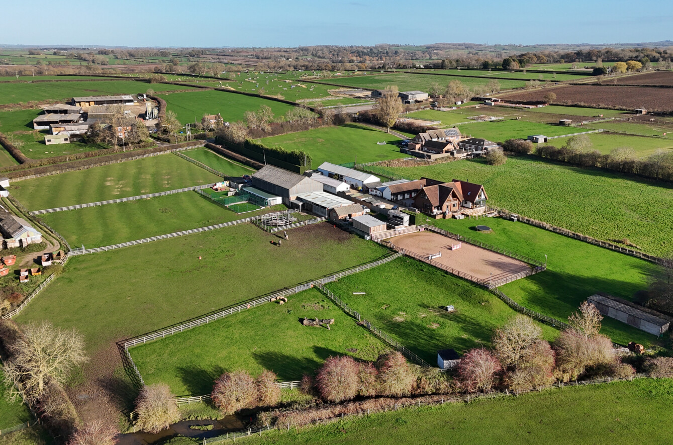 4 bedroom detached house for sale, High Barn Farm Boarding Kennels, Leicester, LE7