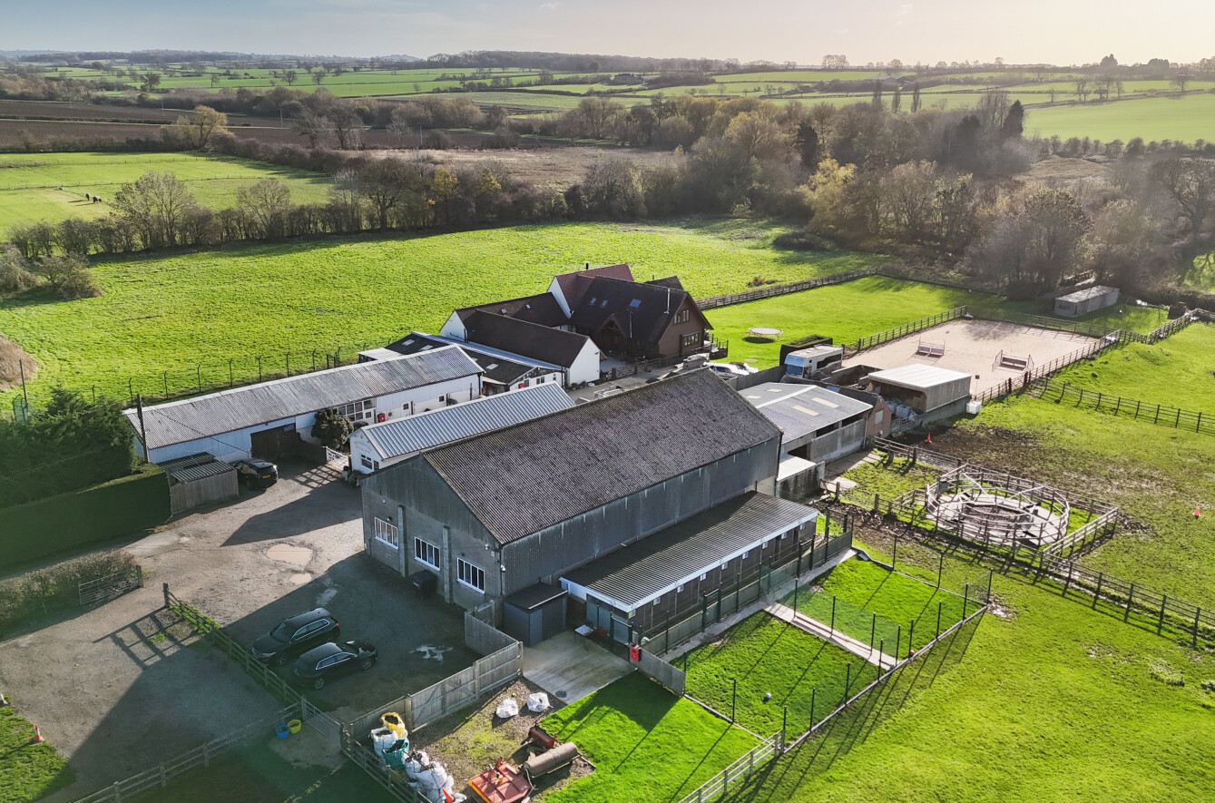 4 bedroom detached house for sale, High Barn Farm Boarding Kennels, Leicester, LE7