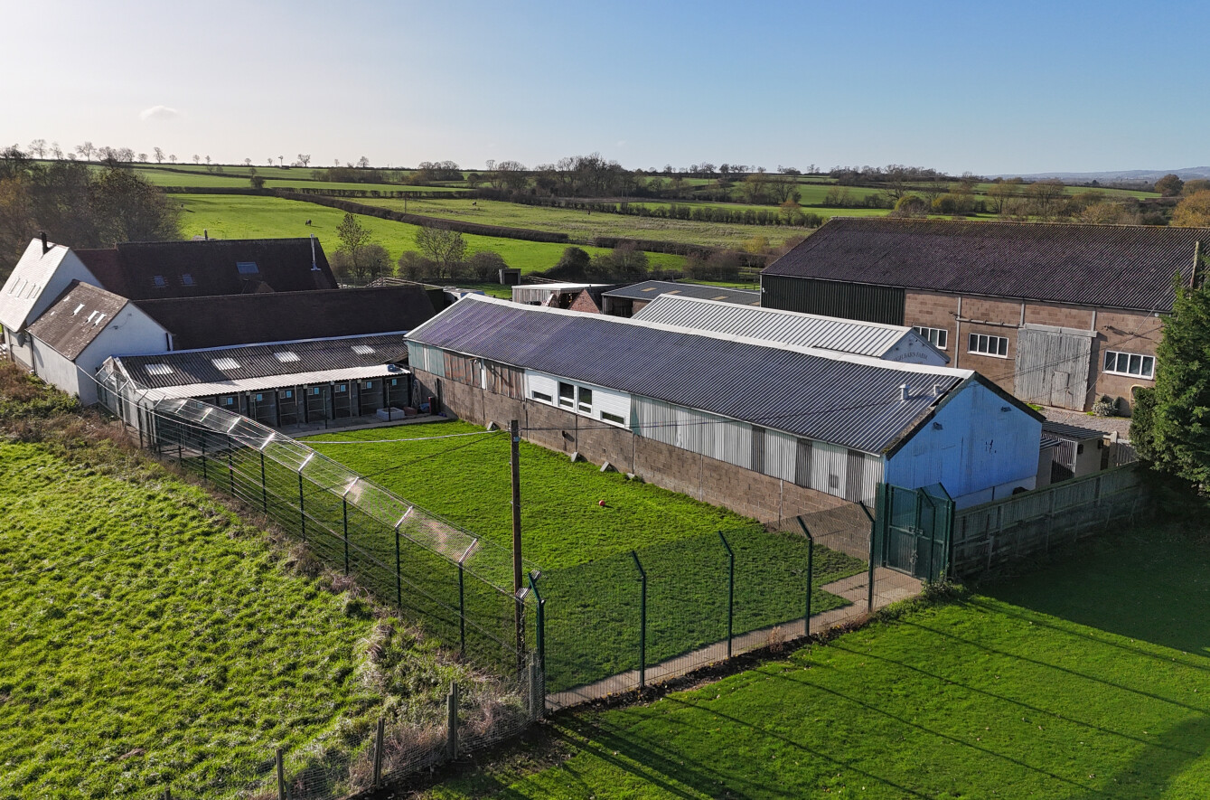 4 bedroom detached house for sale, High Barn Farm Boarding Kennels, Leicester, LE7