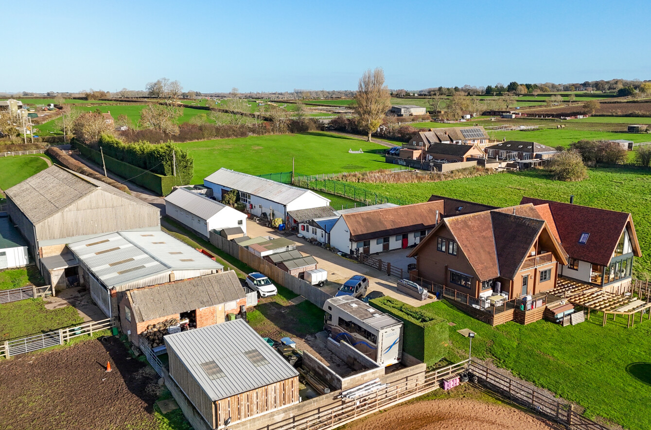 4 bedroom detached house for sale, High Barn Farm Boarding Kennels, Leicester, LE7