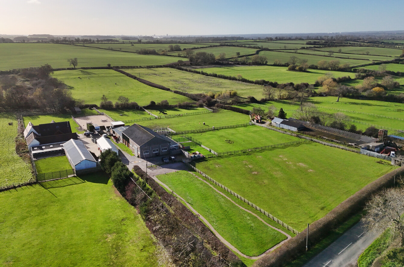 4 bedroom detached house for sale, High Barn Farm Boarding Kennels, Leicester, LE7