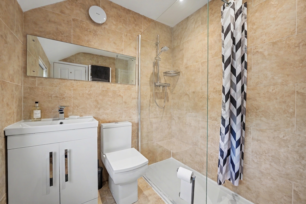 3 bedroom semi detached house for sale, New Road, Leicester, LE8