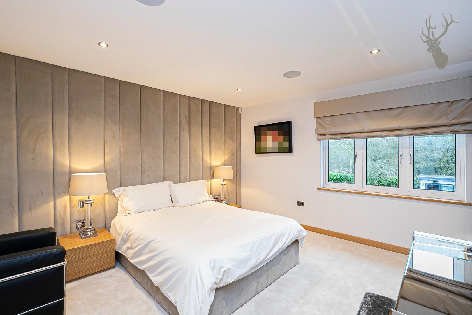 5 bedroom house for sale, Homeleigh Woodman Lane, London, E4, photo 12 of 20
