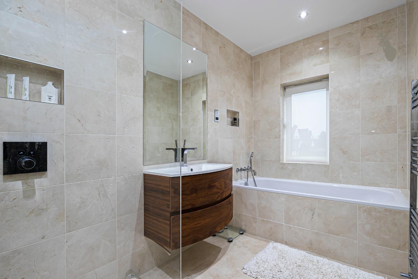 5 bedroom house for sale, Homeleigh Woodman Lane, London, E4, photo 16 of 20