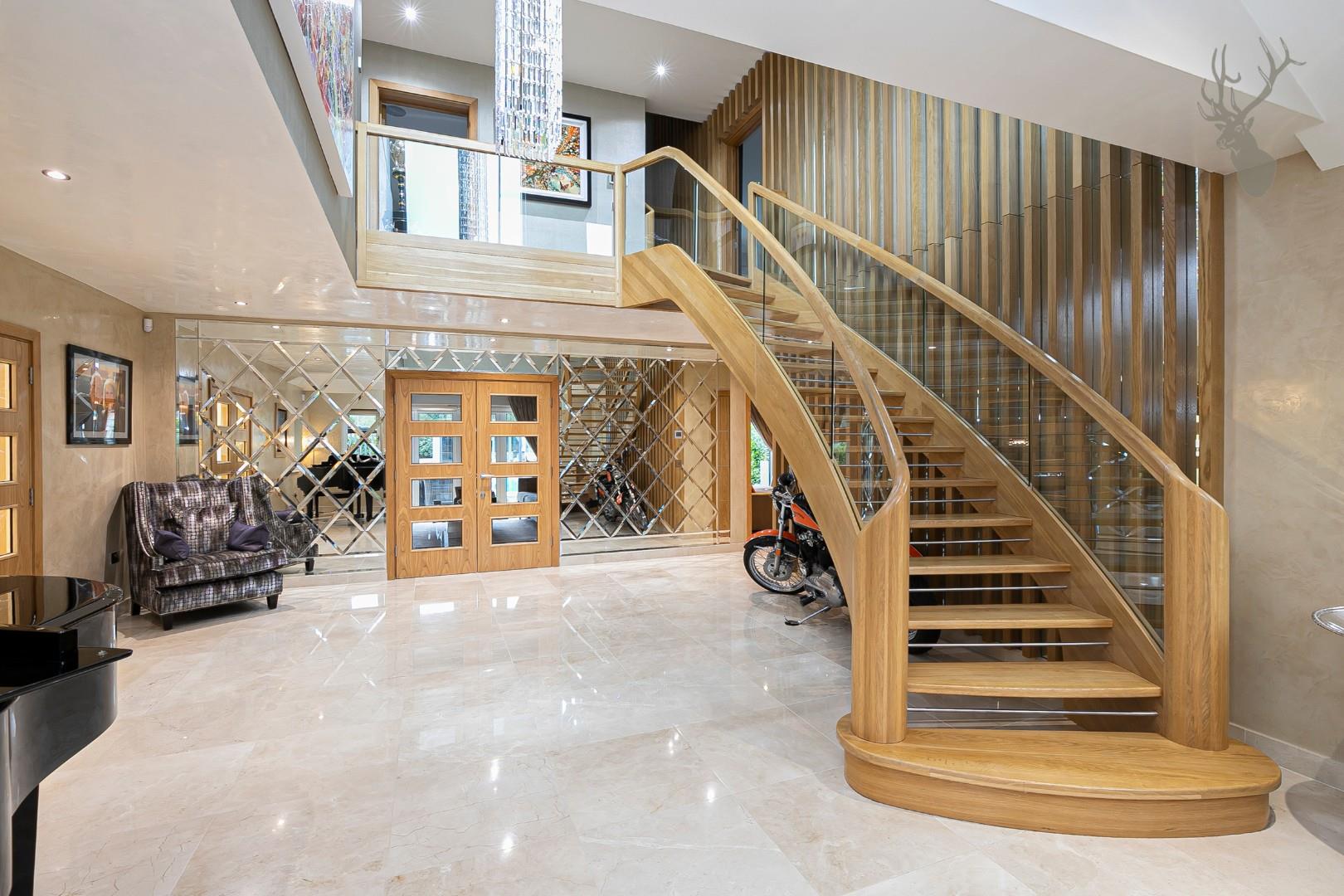 5 bedroom house for sale, Homeleigh Woodman Lane, London, E4, photo 3