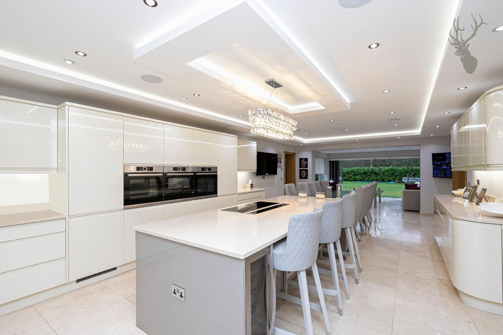 5 bedroom house for sale, Homeleigh Woodman Lane, London, E4, photo 4