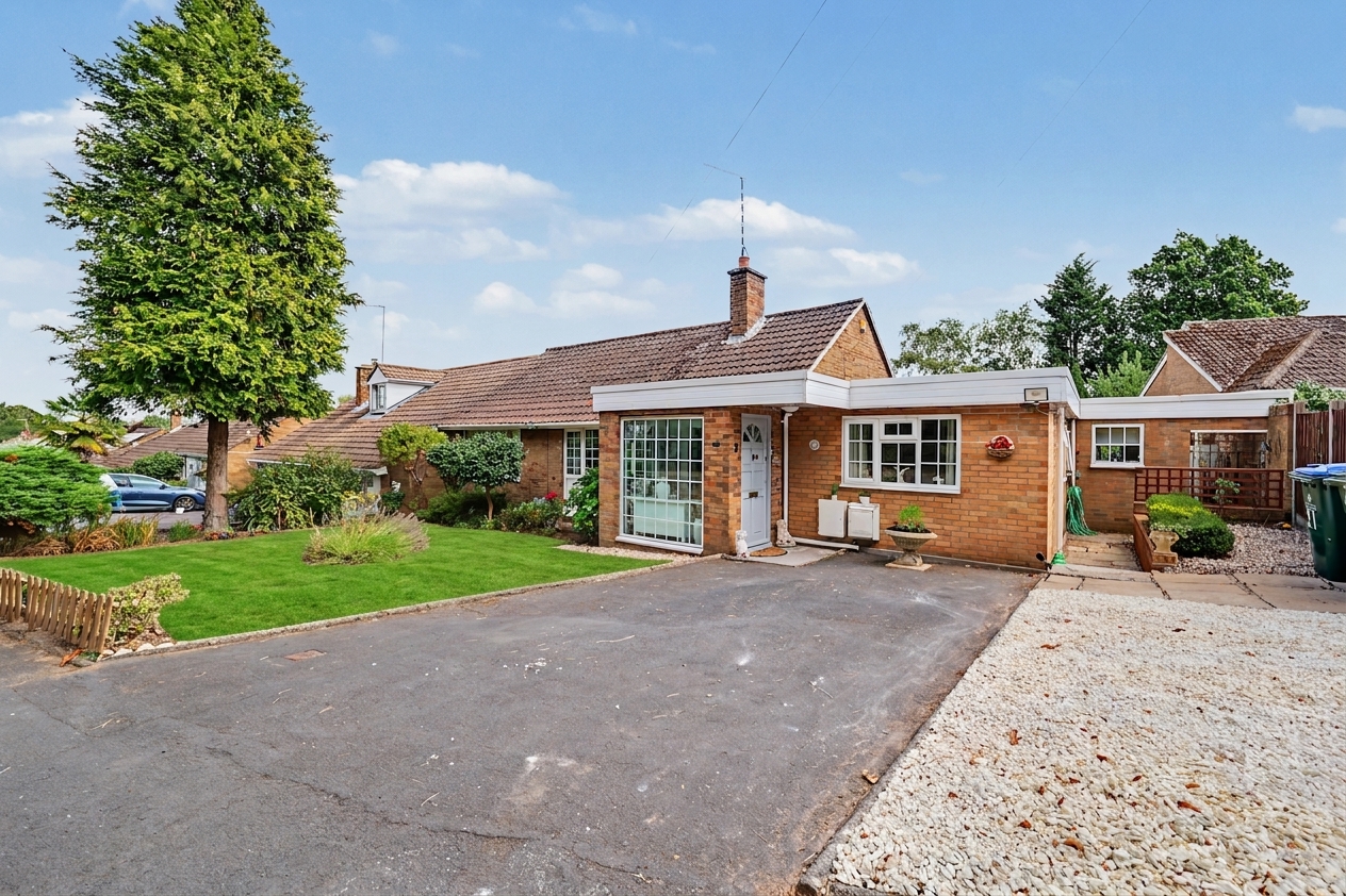 3 bedroom semi detached bungalow for sale, St. Martins Road, Coventry, CV3
