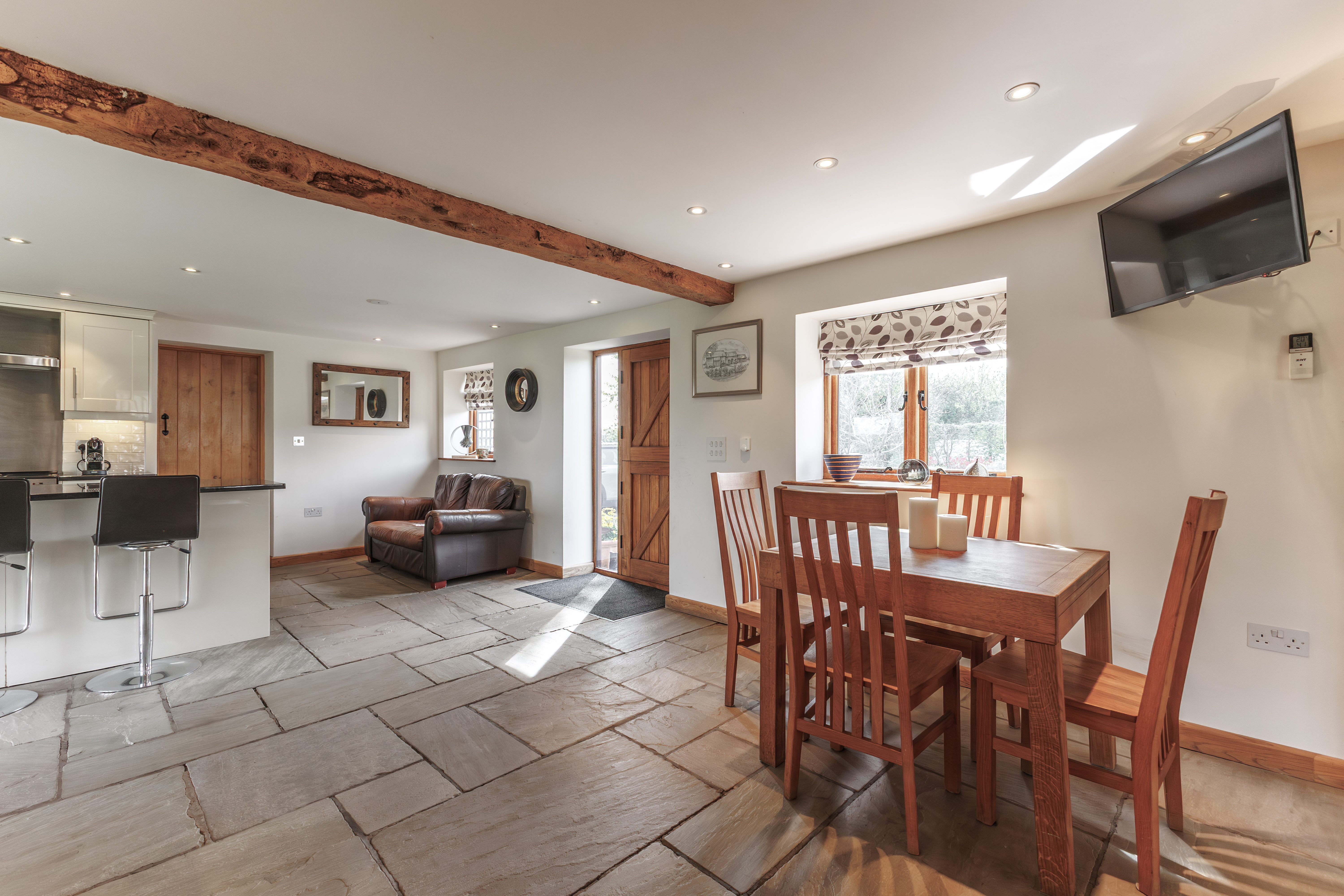 4 bedroom detached barn conversion for sale, Seven Elms Barn, Warwick, CV35