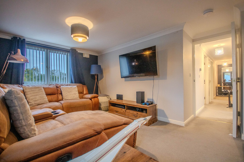 2 bedroom for sale, Llyn House Golden Mile View, Newport, NP20, photo 2