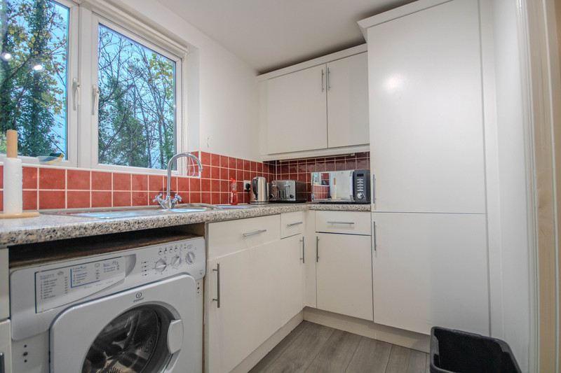 2 bedroom for sale, Llyn House Golden Mile View, Newport, NP20, photo 8 of 16