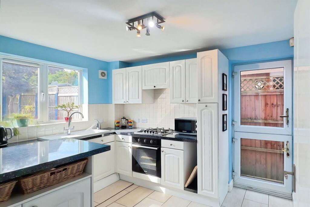 4 bedroom detached house for sale, Forge Close, Leicester, LE8