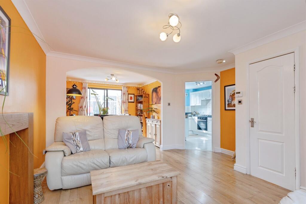 4 bedroom detached house for sale, Forge Close, Leicester, LE8