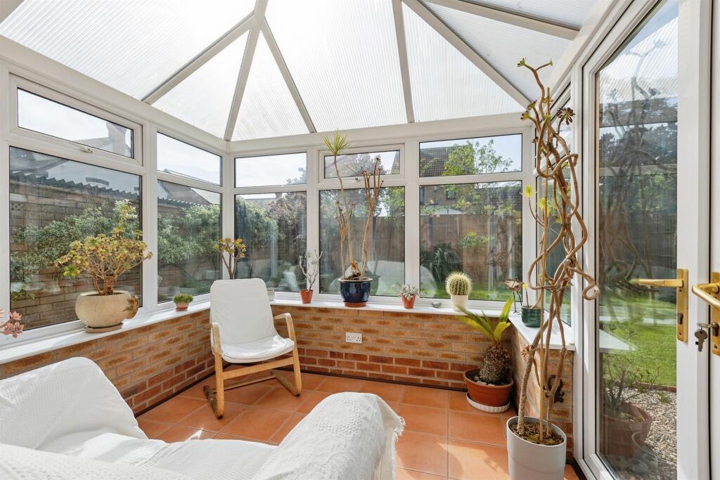 4 bedroom detached house for sale, Forge Close, Leicester, LE8