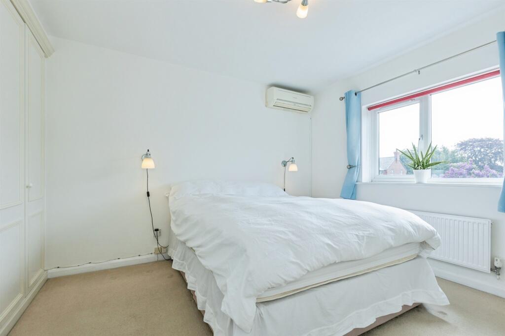 4 bedroom detached house for sale, Forge Close, Leicester, LE8