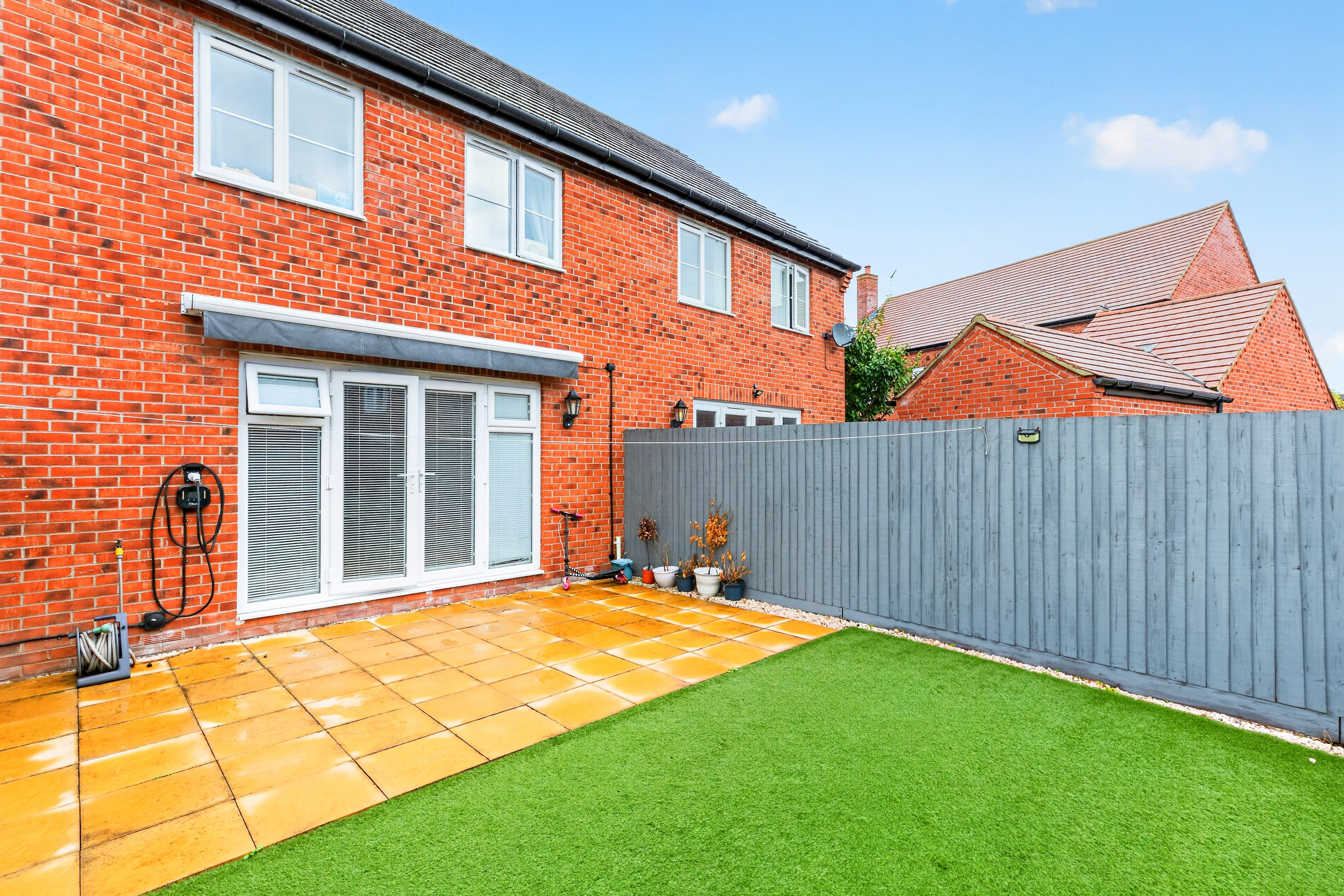 3 bedroom semi detached house for sale, Squirrels Street, Stratford-Upon-Avon, CV37