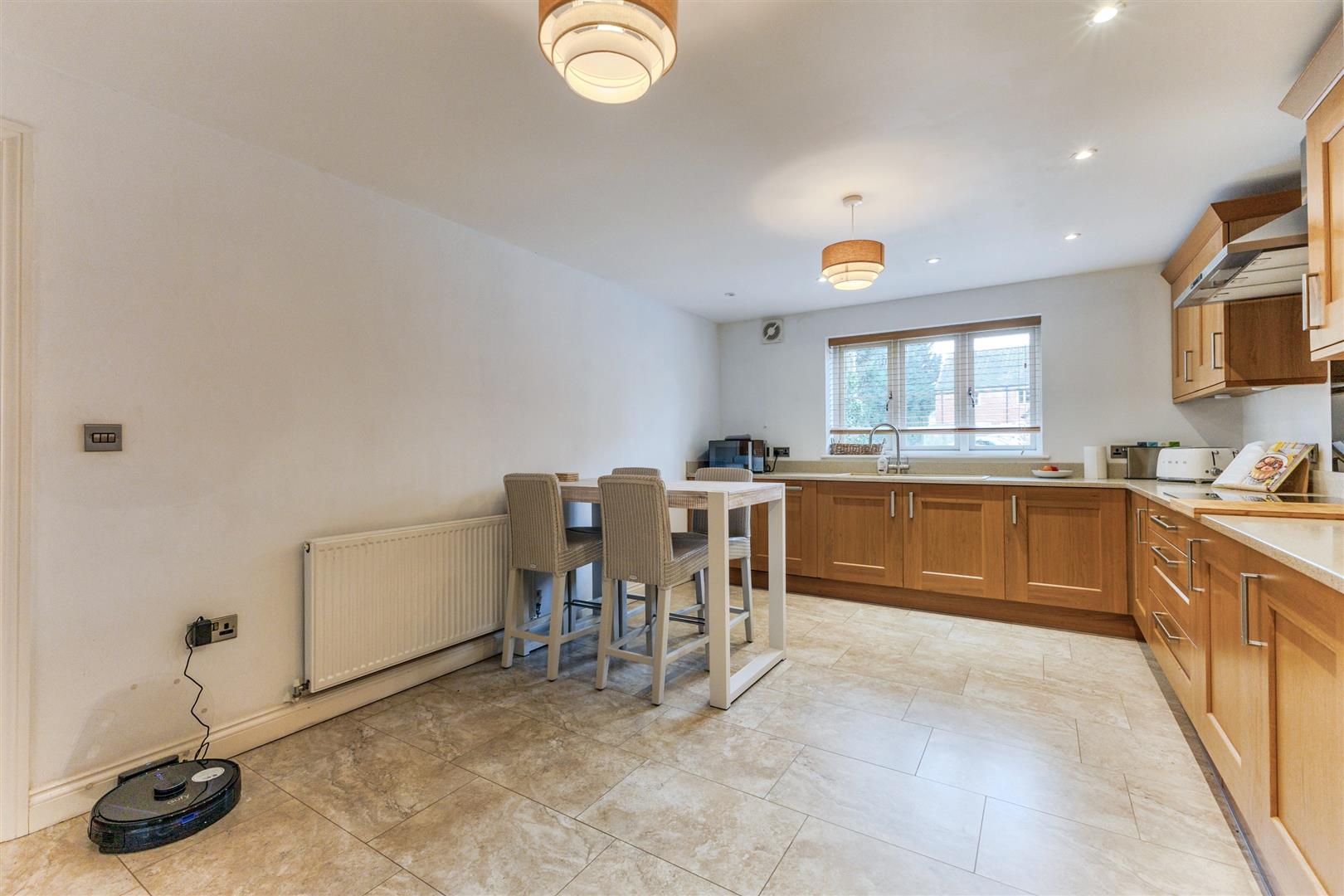 4 bedroom detached house for sale, Wilkins Close, Shipston-On-Stour, CV36