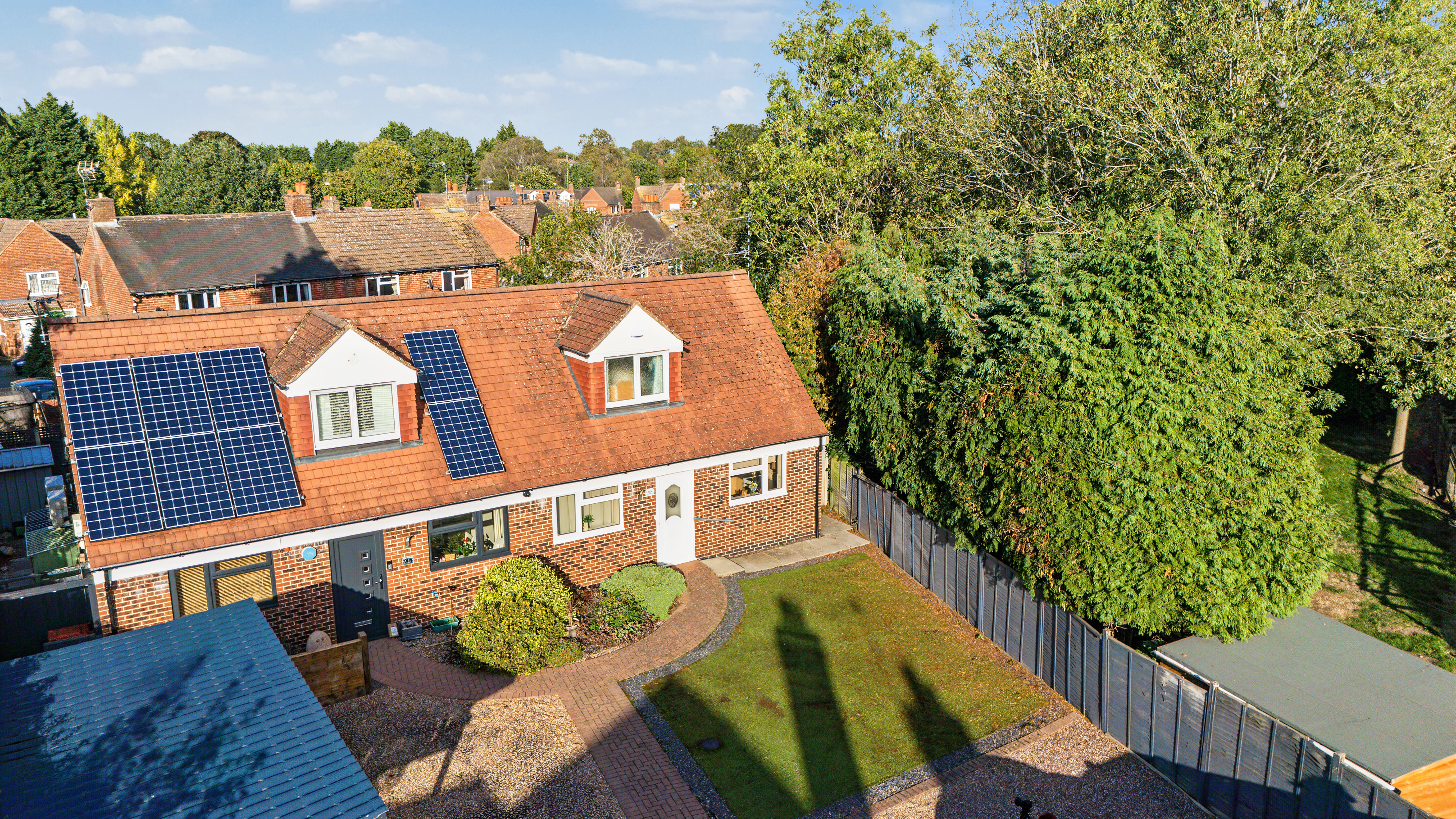 2 bedroom semi detached dormer bungalow for sale, Oldbury Road, Nuneaton, CV10