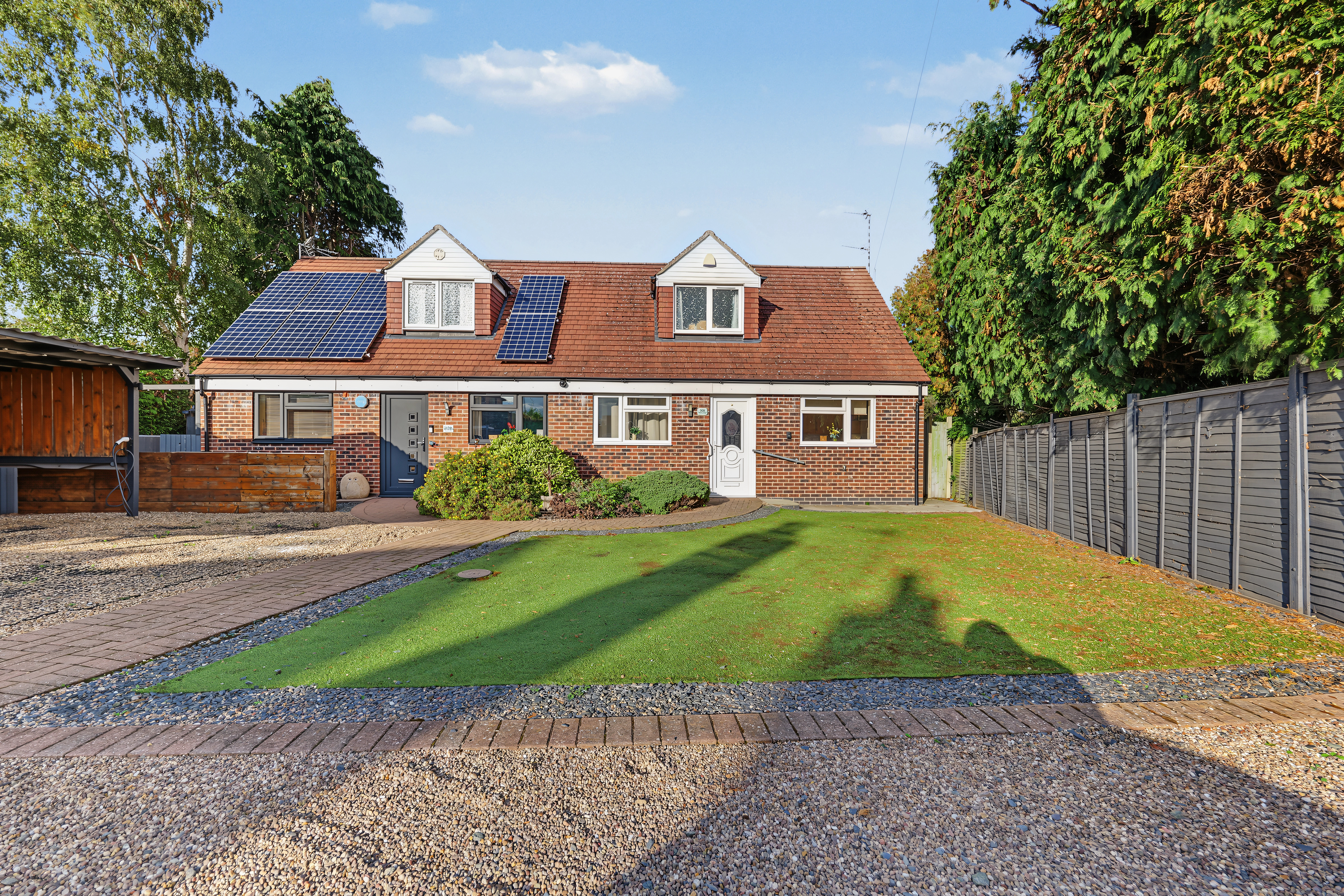 2 bedroom semi detached dormer bungalow for sale, Oldbury Road, Nuneaton, CV10
