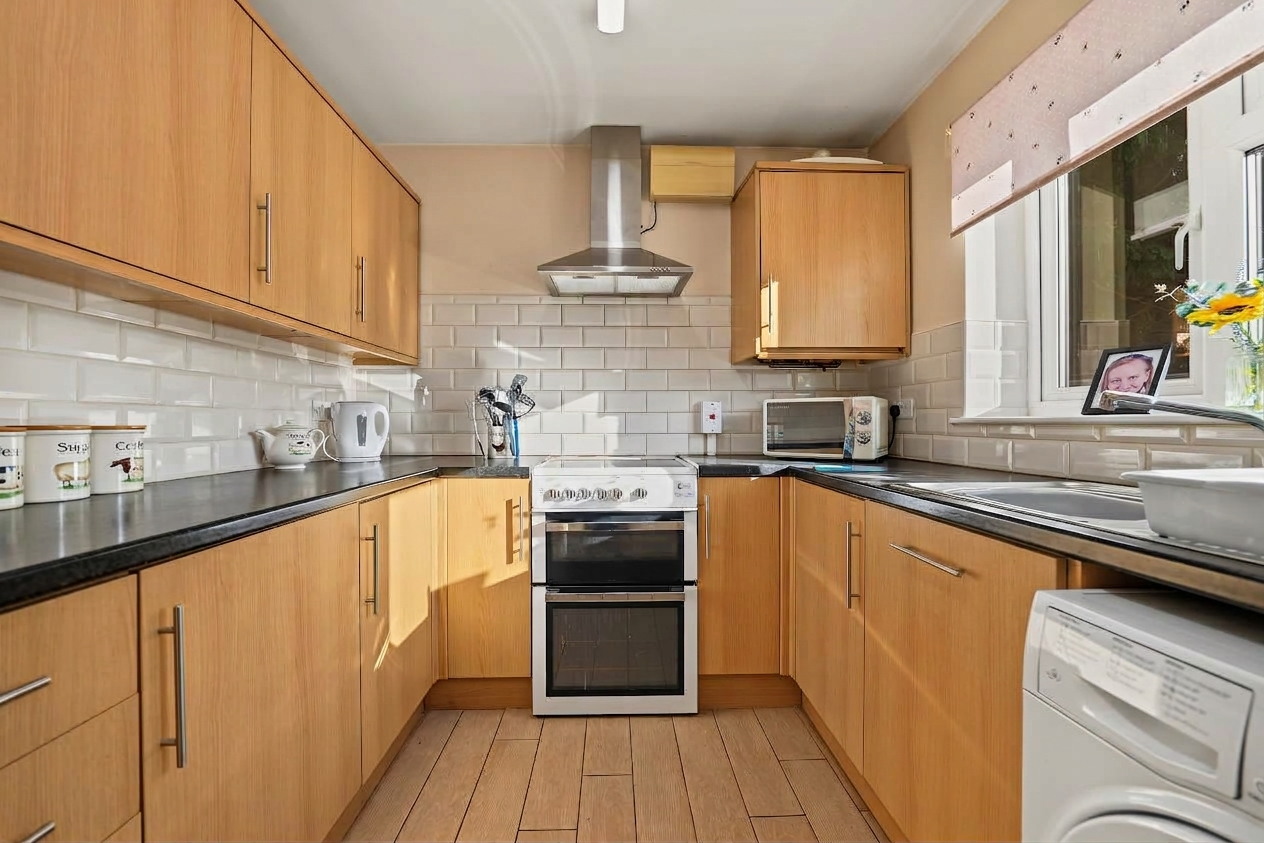 2 bedroom semi detached dormer bungalow for sale, Oldbury Road, Nuneaton, CV10