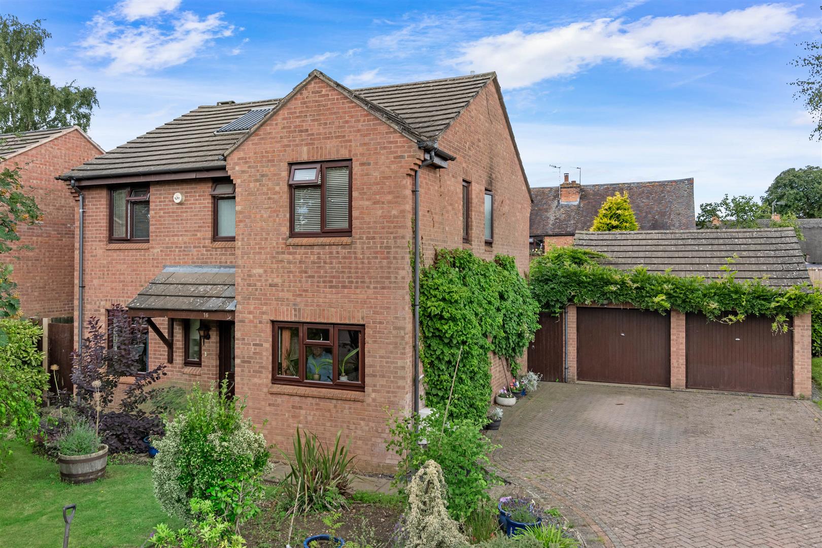4 bedroom detached house for sale, St. James Close, Evesham, WR11