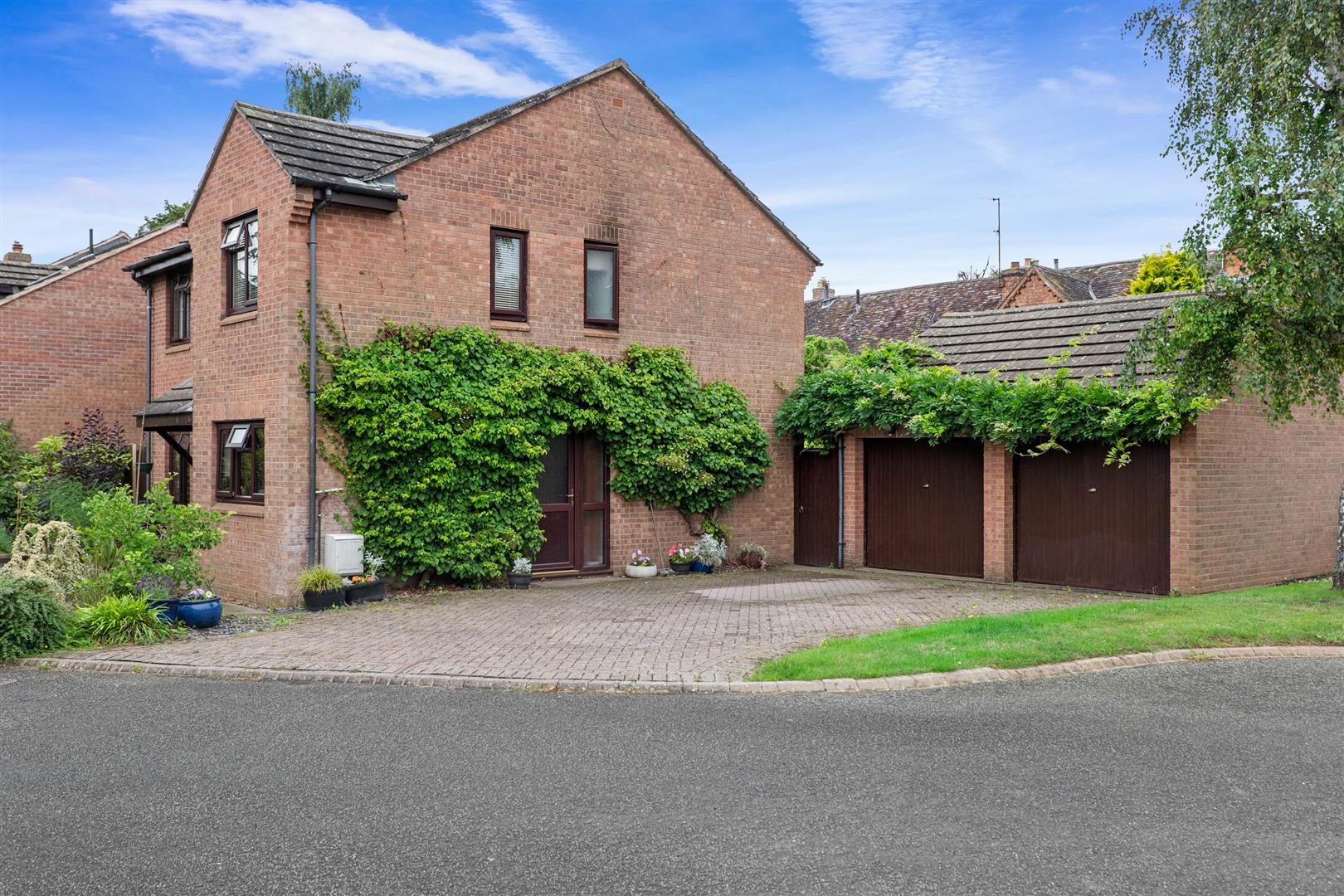 4 bedroom detached house for sale, St. James Close, Evesham, WR11