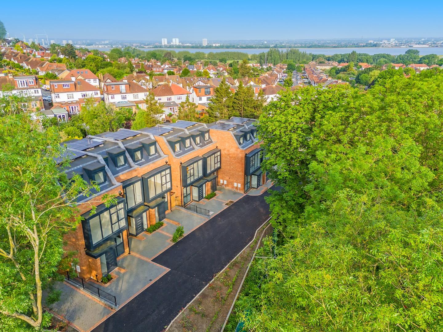 4 bedroom house for sale, Pino Way, London, E4