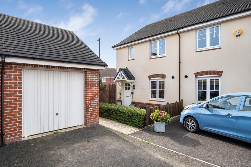 3 bedroom for sale, Woolwich Way, Andover, SP11