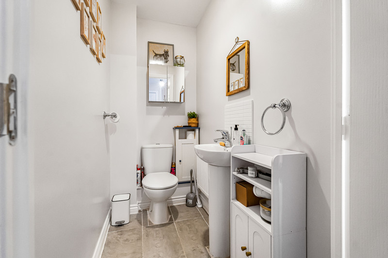 3 bedroom for sale, Woolwich Way, Andover, SP11, photo 6 of 14